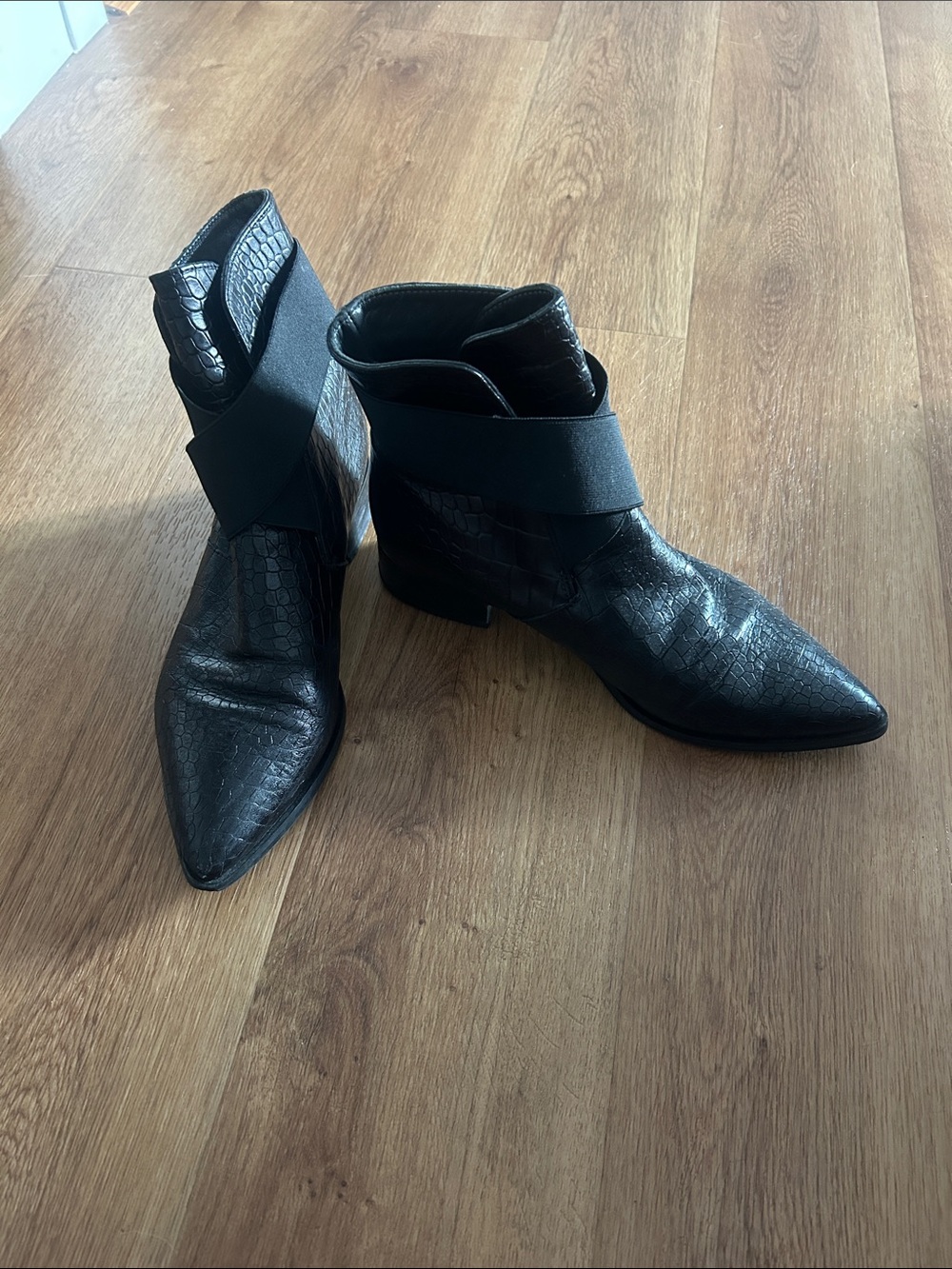 Pointed Toe Black Croc-Embossed Ankle Boots with Stretch Strap